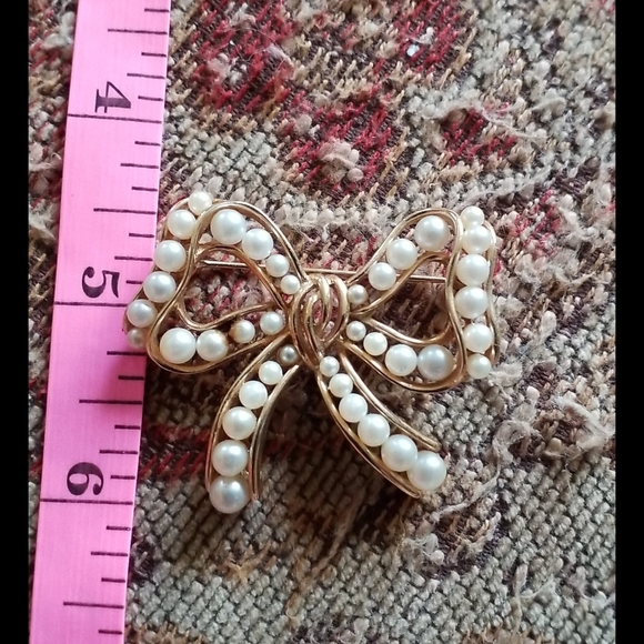CROWN TRIFARI Pearl Bow Brooch Pin - Picture 7 of 14